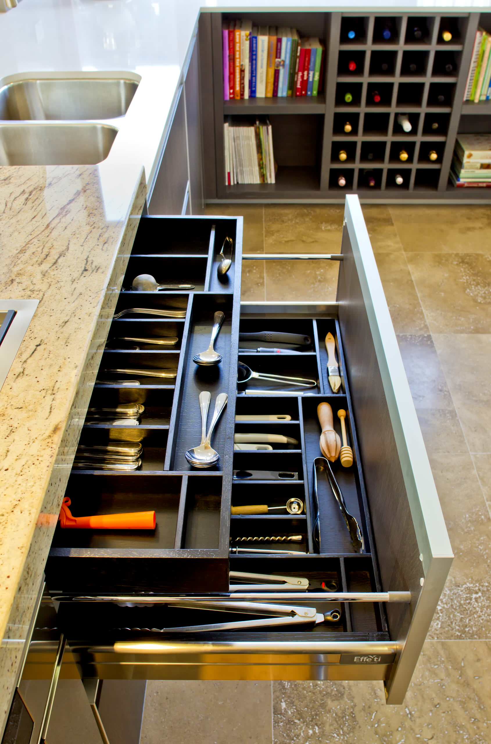 KITCHEN ACCESSORIES