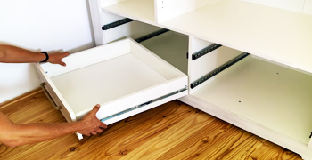 hinges-and-drawer-system